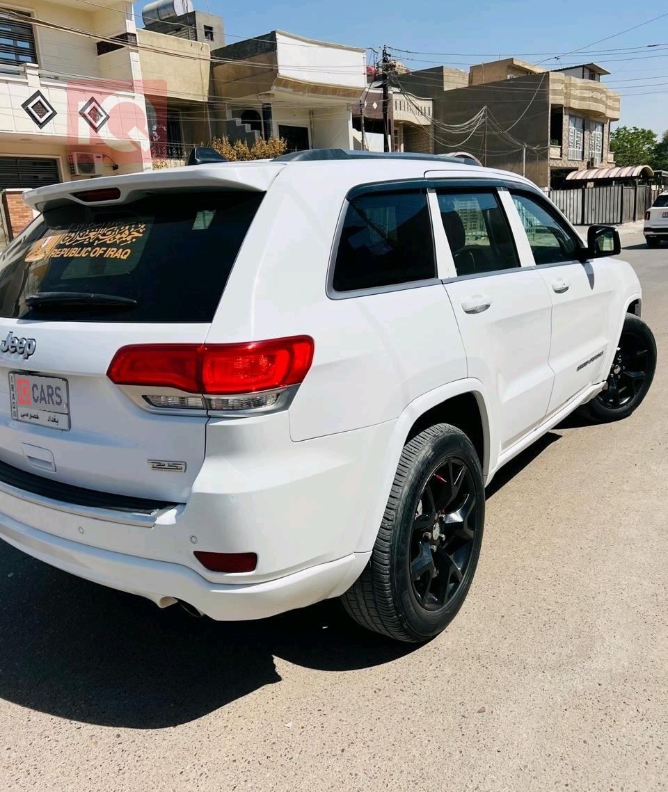 جیپ گراند شیرۆکی